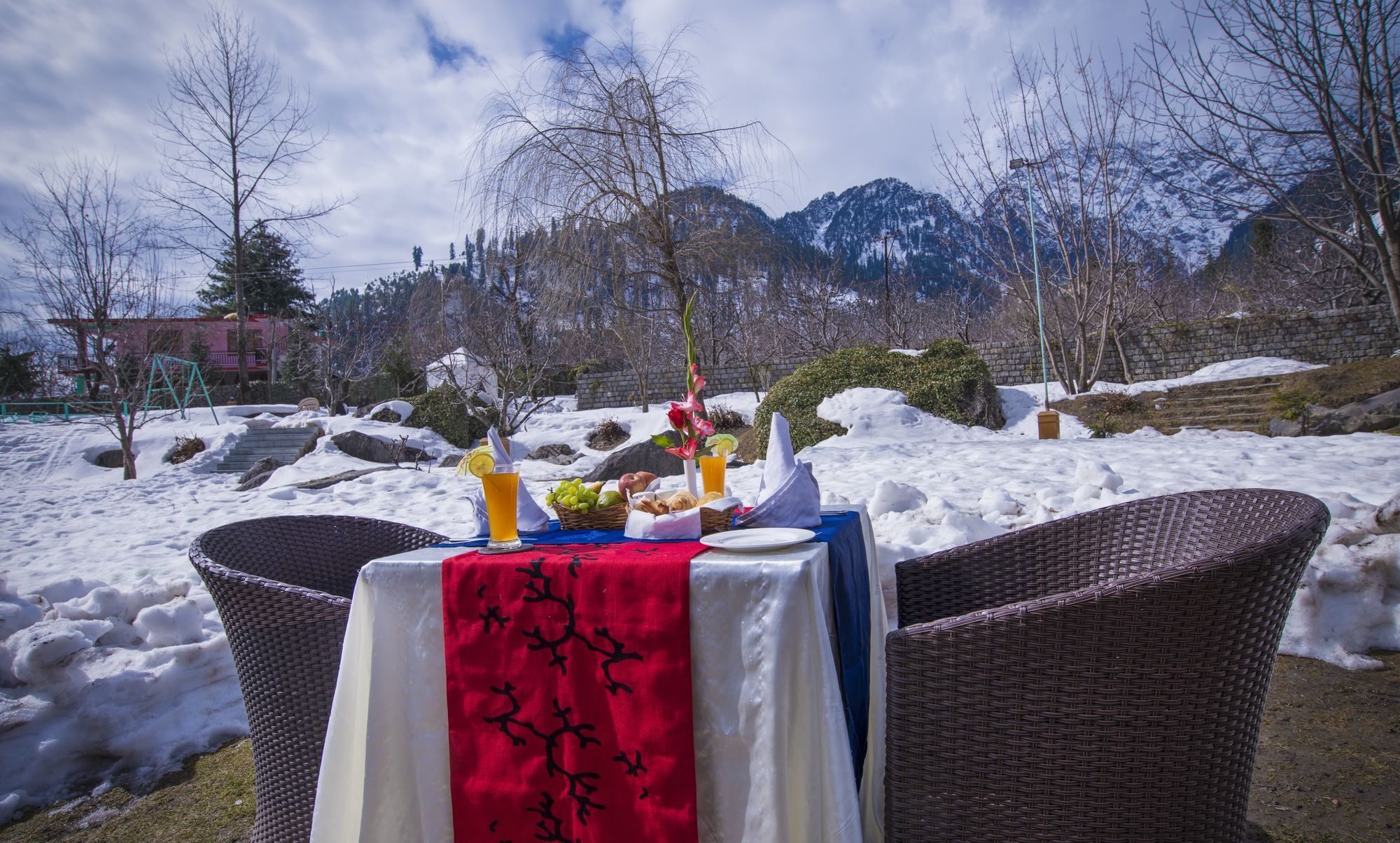 Solang Valley Resort Palchān Zewnętrze zdjęcie